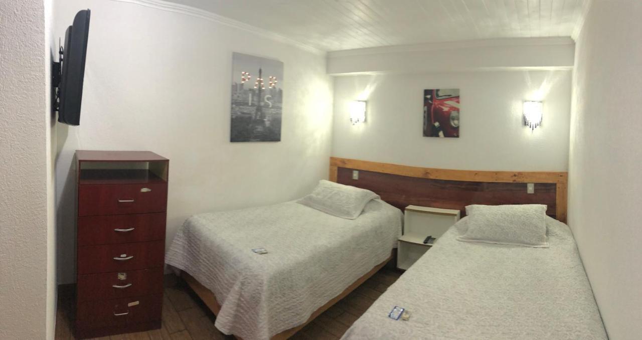 Residencial Victoria Said Hotel Linares Exterior photo